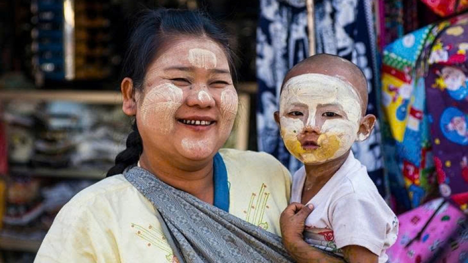 Vietnamese artist takes top prize for photo of Myanmar women’s special makeup